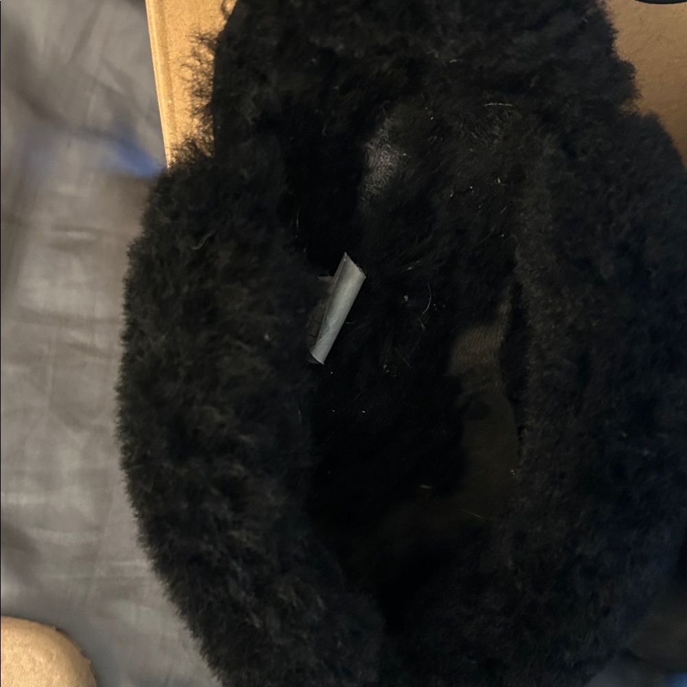 UGGS SIZE 9 Black USED‼️ read description and look at photos carefully‼️ - Picture 4 of 16